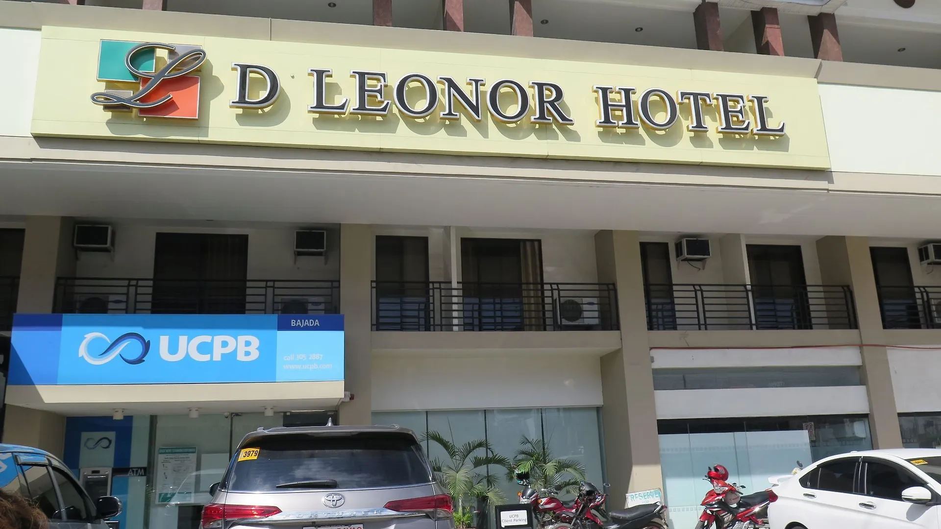 D' Leonor Hotel Davao 2*,